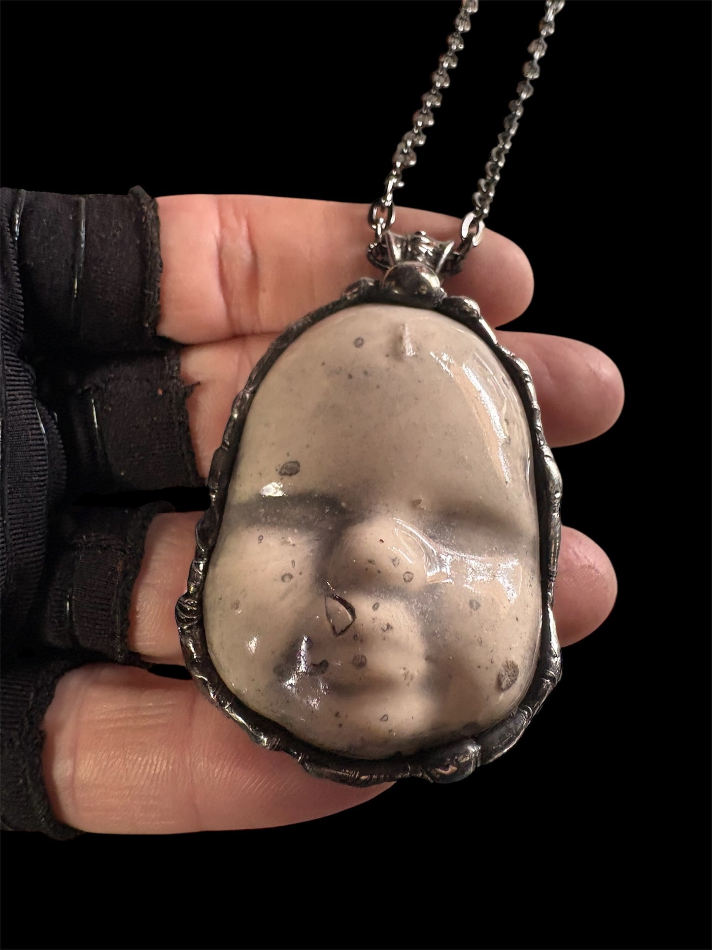 Baby creep~porcelain creepy baby doll face Tiffany technique necklace~