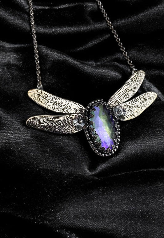 Duskborne Sprite – Mystic Quartz Dragonfly Necklace