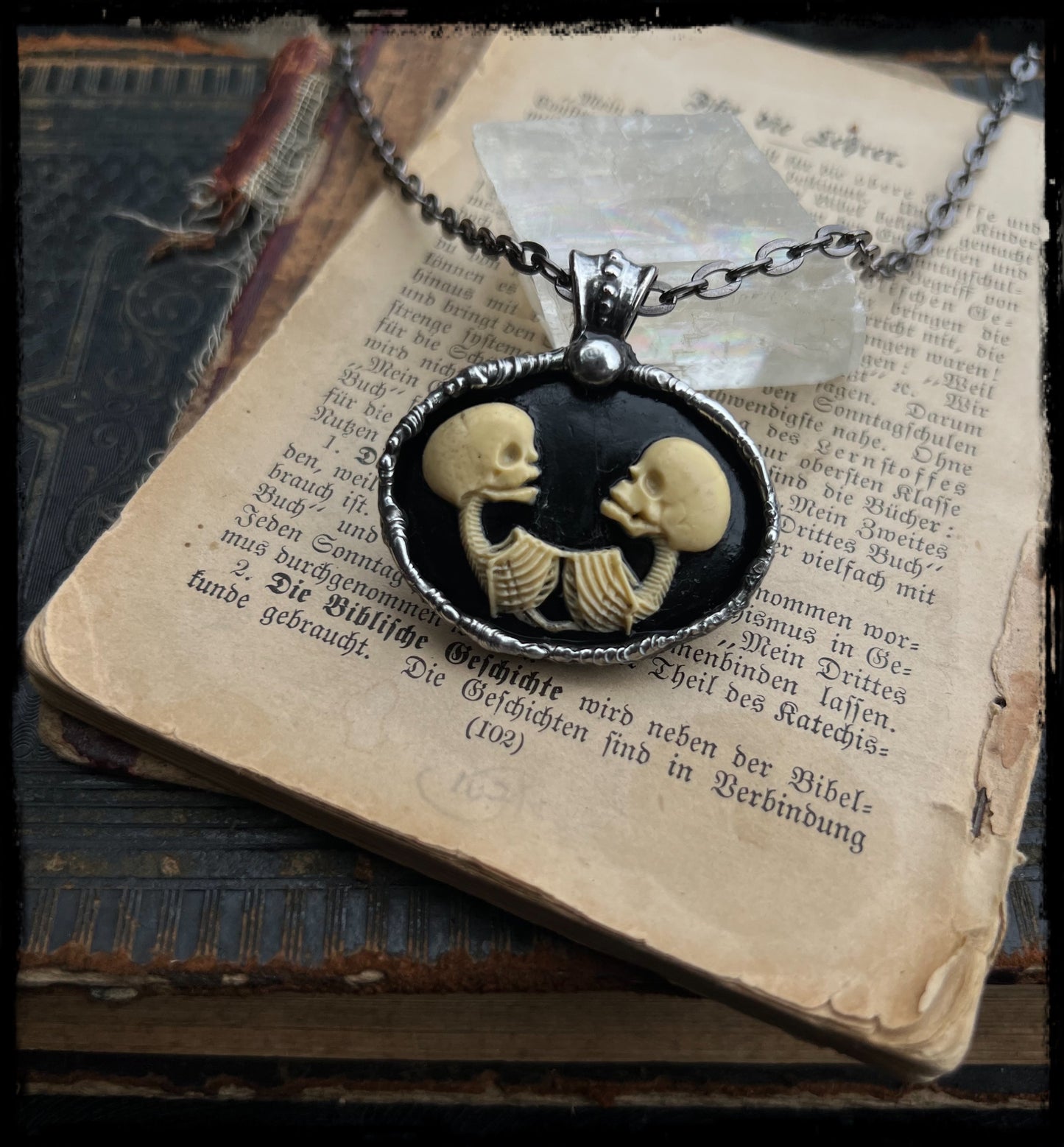 Siamese dream~resin simease twin skeleton Tiffany technique necklace~