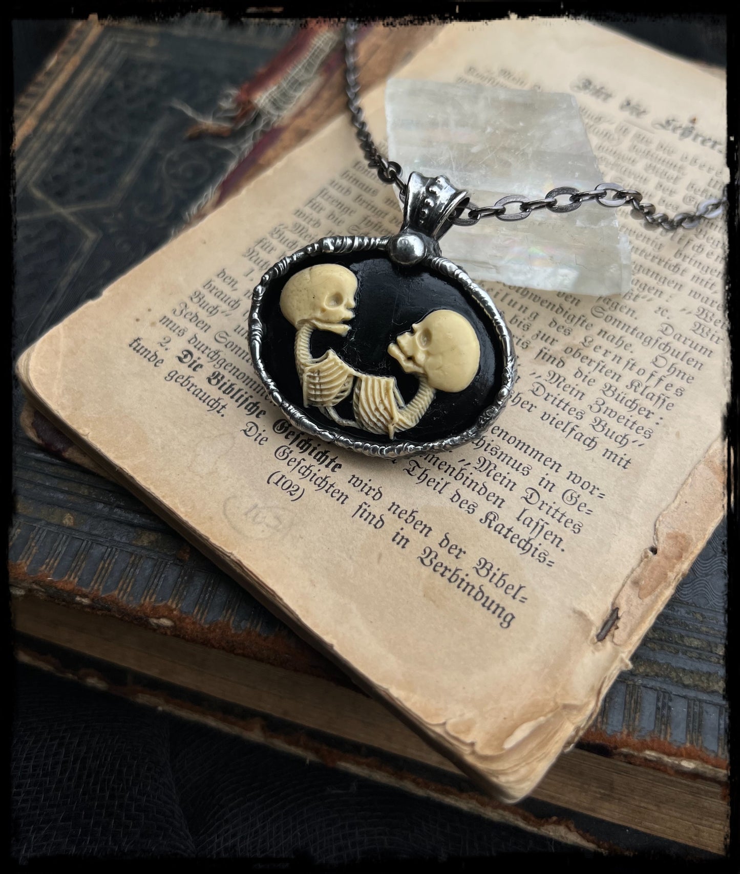 Siamese dream~resin simease twin skeleton Tiffany technique necklace~