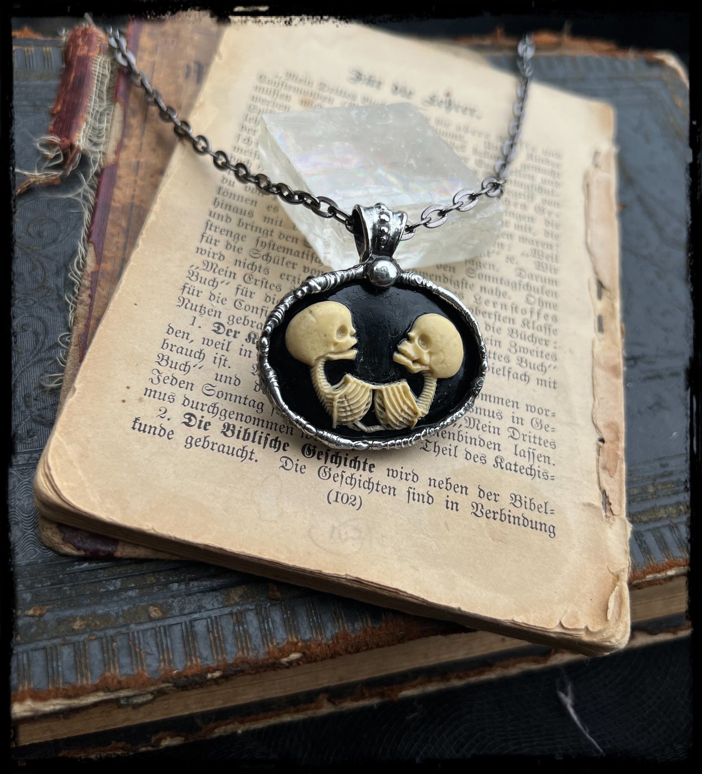 Siamese dream~resin simease twin skeleton Tiffany technique necklace~
