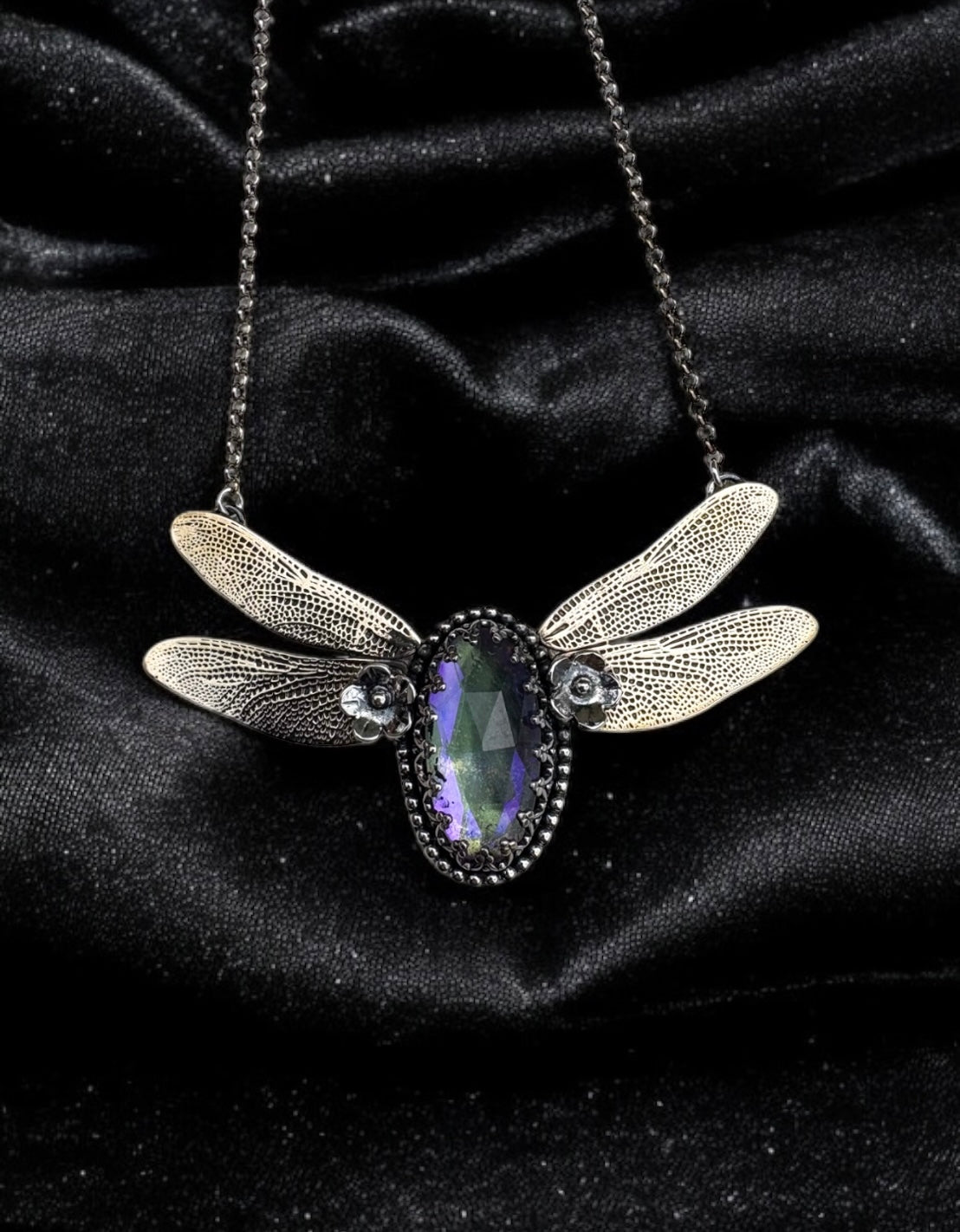Duskborne Sprite – Mystic Quartz Dragonfly Necklace