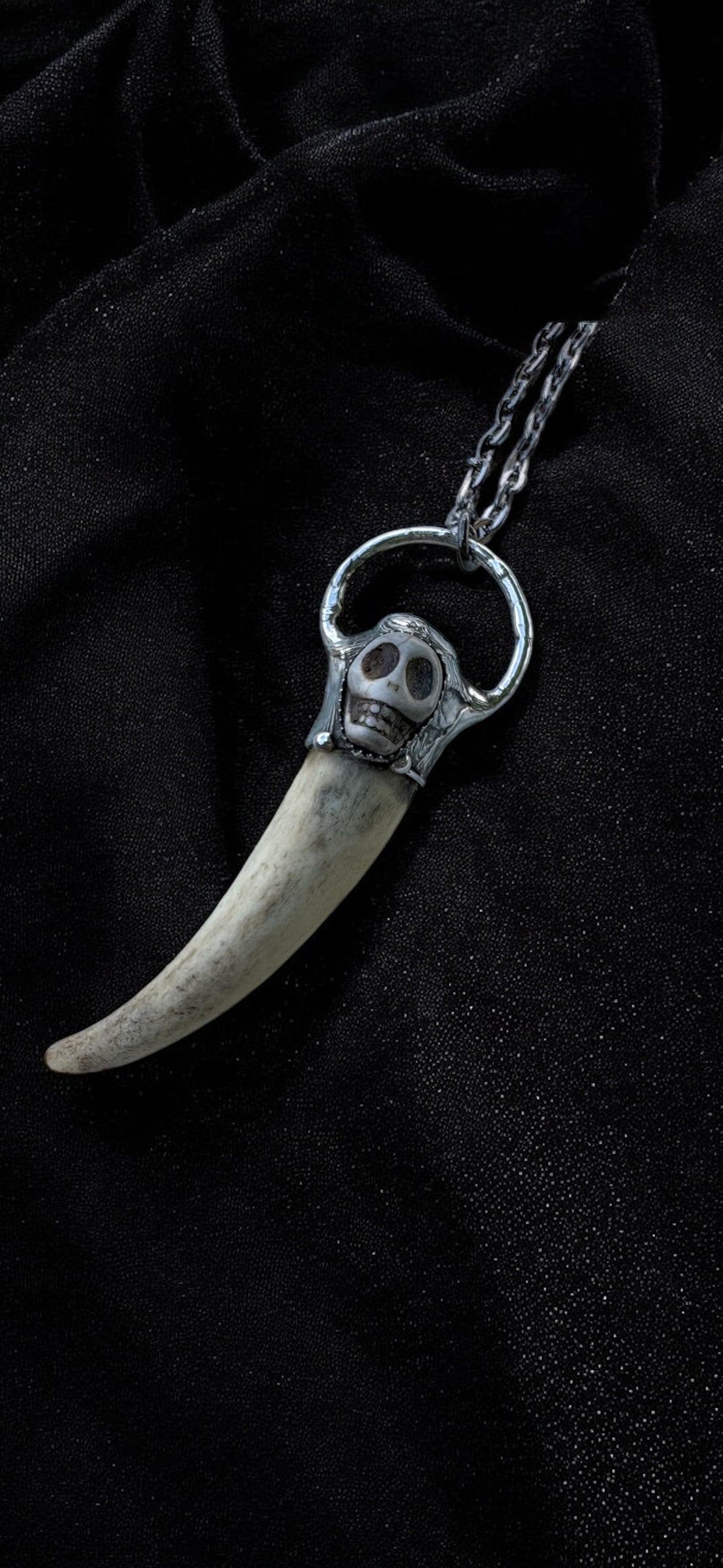Ancestor Crown – Antler Necklace with Carved Bone Skull | Tiffany Technique