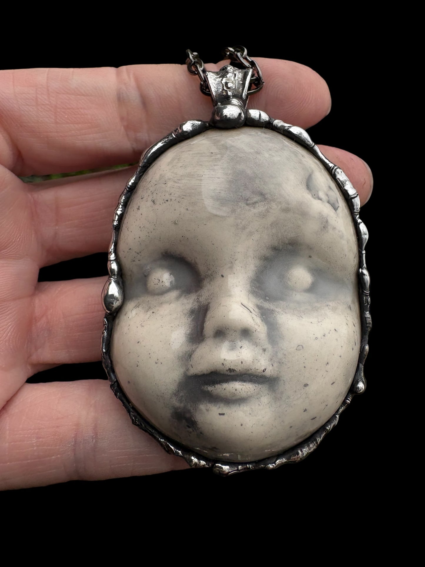 Baby creep~porcelain creepy baby doll face Tiffany technique necklace~
