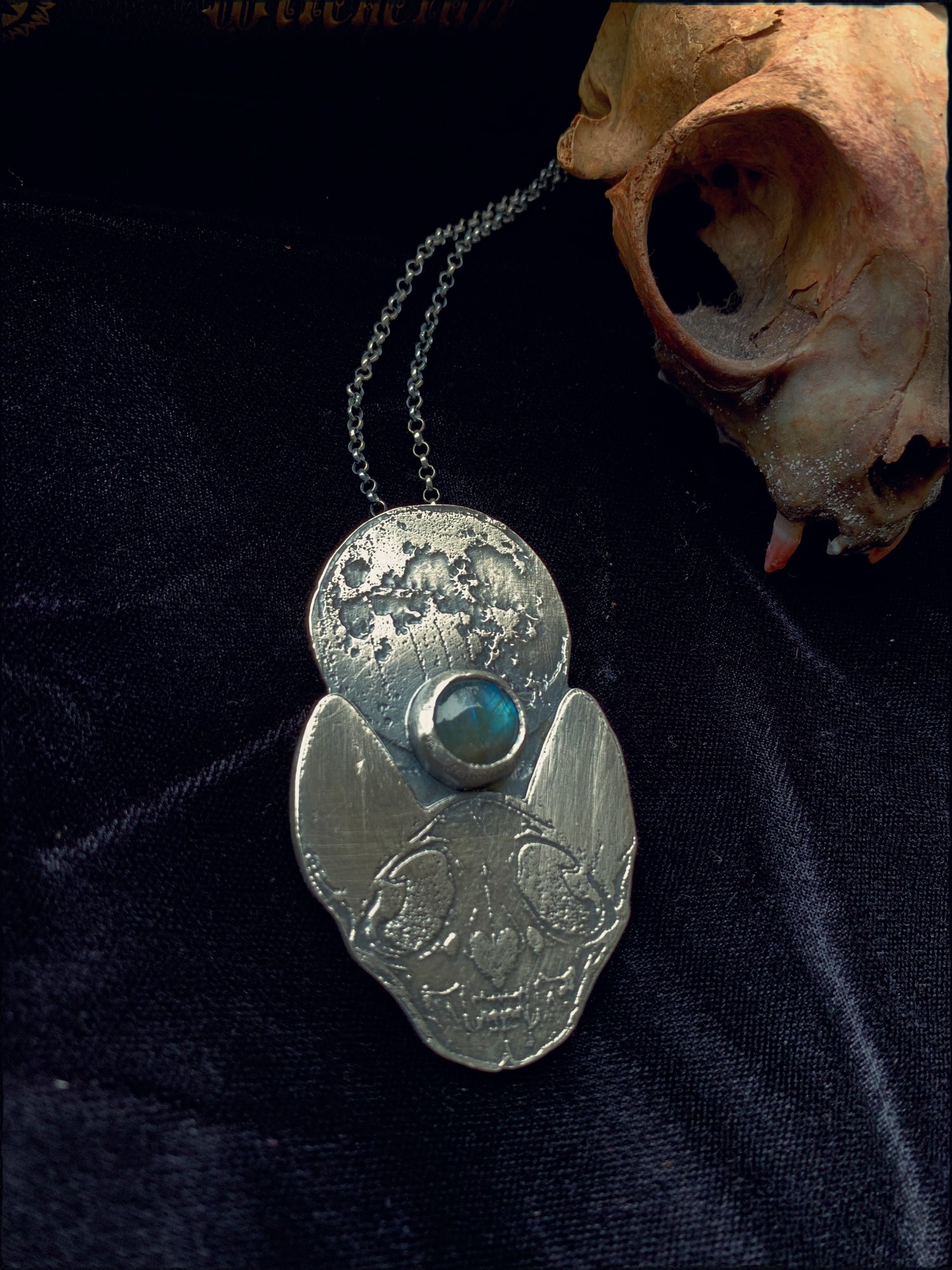 Deus lunae cattus ~ Moon cat god & rainbow moonstone Sterling silver necklace ~ - Paletree Arcana